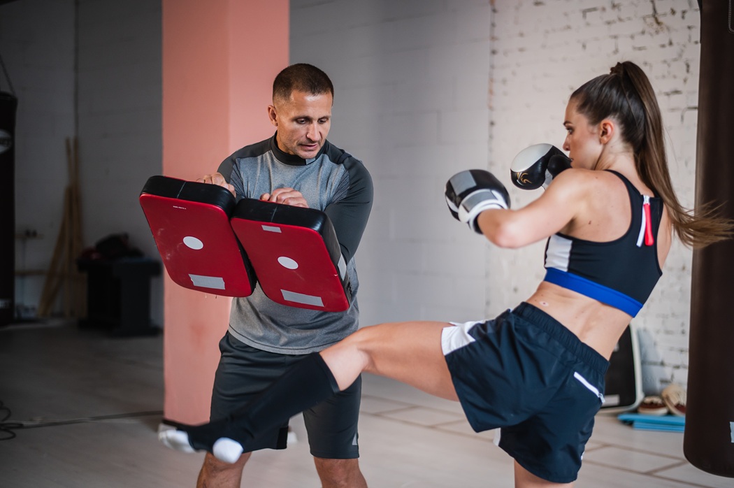 How to Improve Your Muay Thai Striking Power Without Losing Technique 1 Pad Work